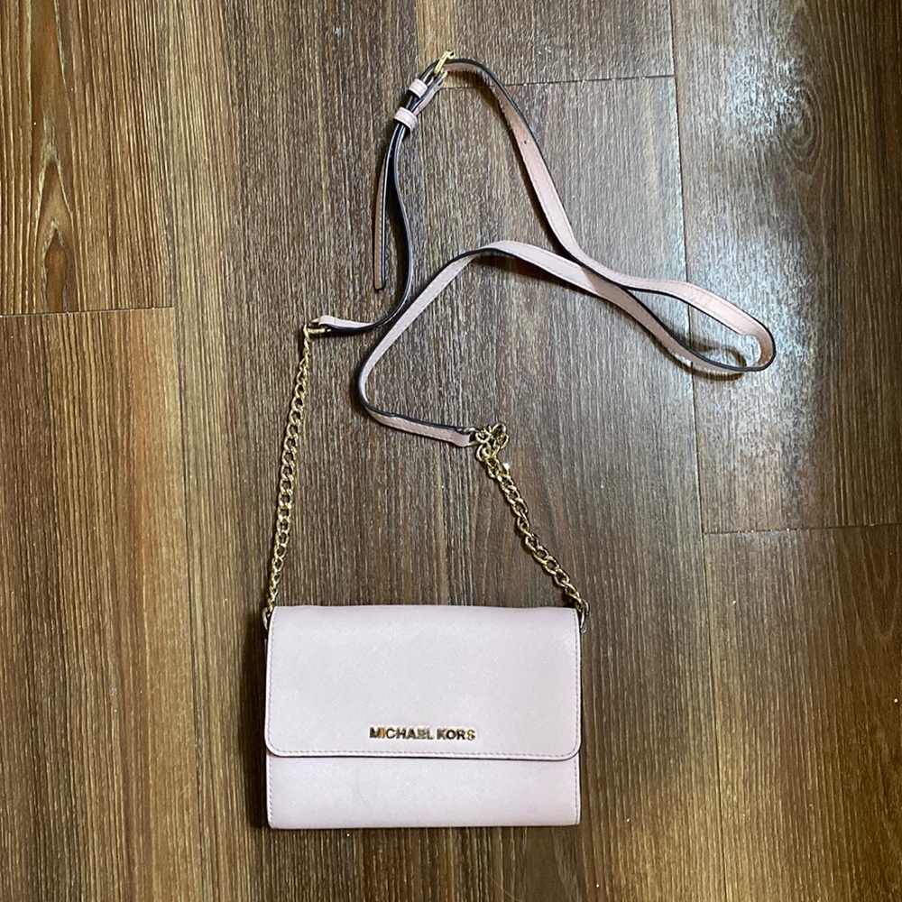 Michael Kors chain wallet pale pink